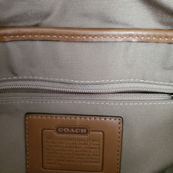 Coach Hand Bag with matching wallet - Picture 7 of 9